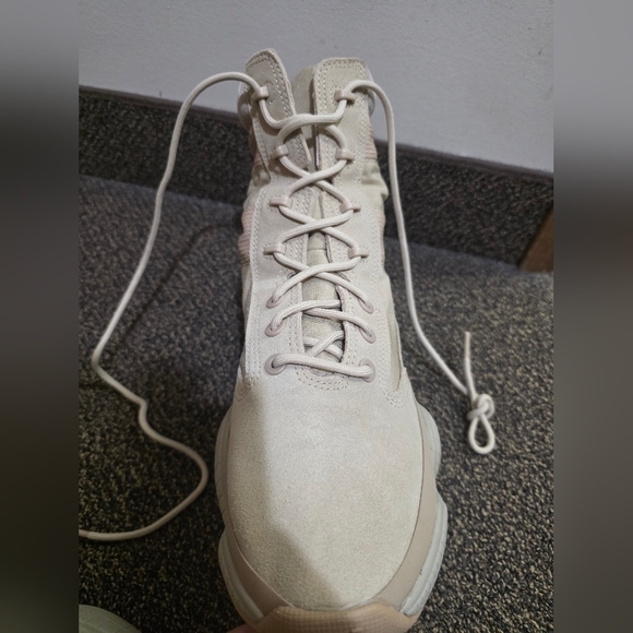 Yeezy 500 High Tactical Boot Sand - Picture 8 of 8